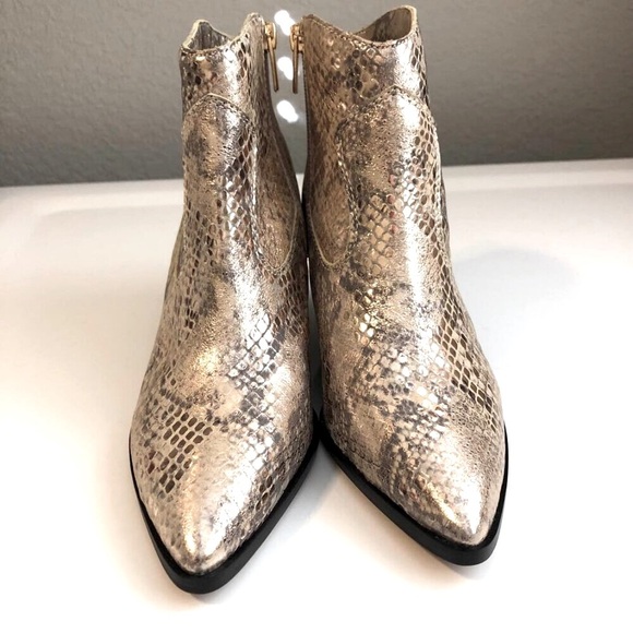 NWT VINCE CAMUTO Jemeila Western Booties Gold Snake Embossed Leather 6 MSRP $160 - Picture 5 of 10